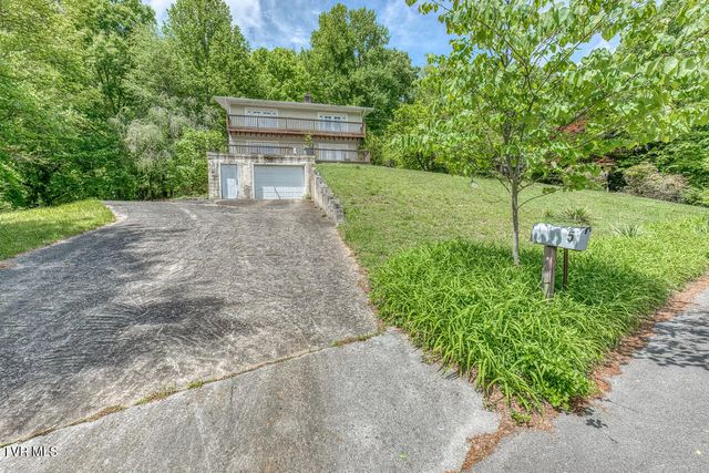5 Bingham Court, Johnson City, TN 37604
