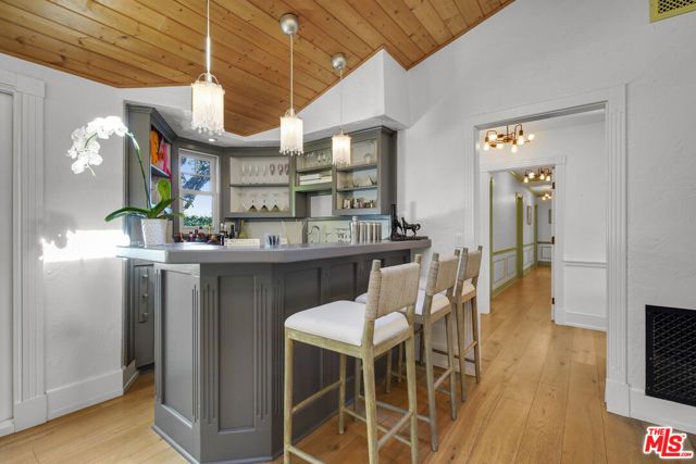 6052 Merritt Drive, Malibu, CA 90265