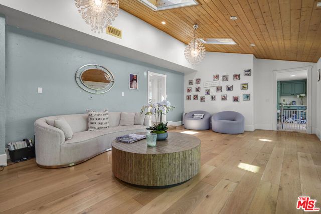 6052 Merritt Drive, Malibu, CA 90265