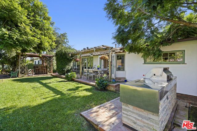 6052 Merritt Drive, Malibu, CA 90265