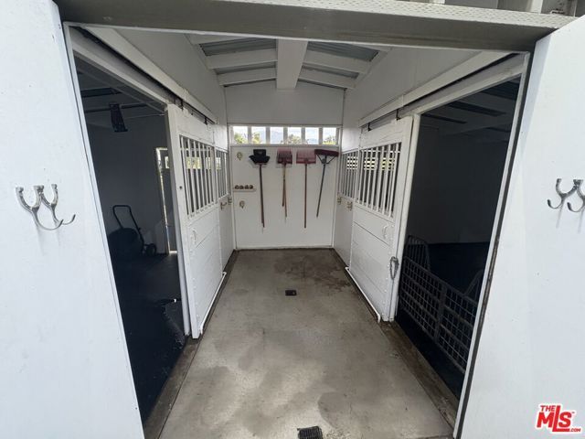 6052 Merritt Drive, Malibu, CA 90265