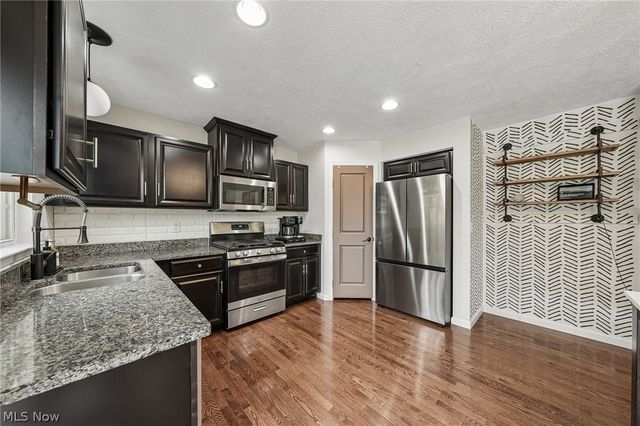 1583 Crescent Drive, Streetsboro, OH 44241