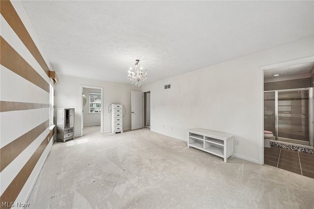 1583 Crescent Drive, Streetsboro, OH 44241