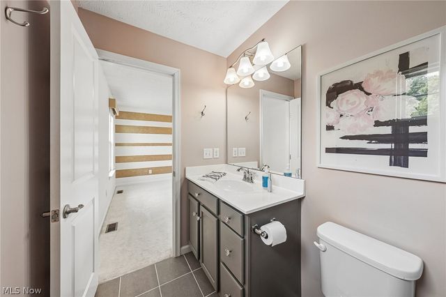 1583 Crescent Drive, Streetsboro, OH 44241