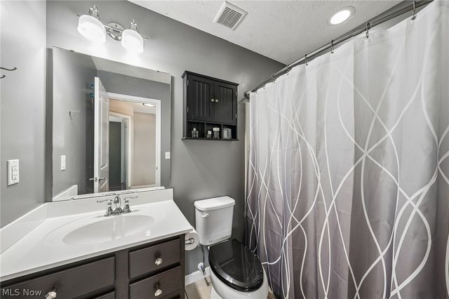 1583 Crescent Drive, Streetsboro, OH 44241