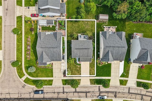 1583 Crescent Drive, Streetsboro, OH 44241