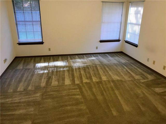 6104 John Chisum LN, Austin, TX 78749