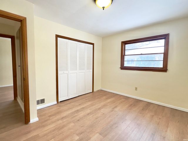 5304 North Bend Drive, Fort Wayne, IN 46804