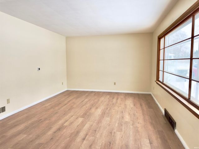 5304 North Bend Drive, Fort Wayne, IN 46804