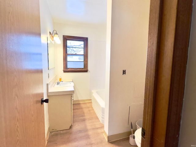 5304 North Bend Drive, Fort Wayne, IN 46804