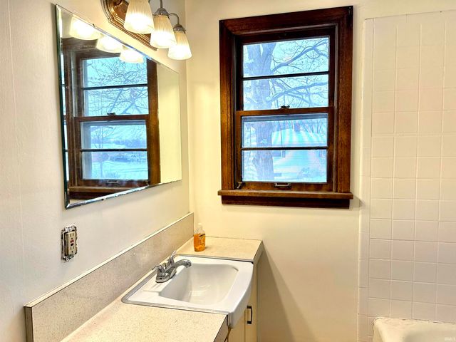 5304 North Bend Drive, Fort Wayne, IN 46804