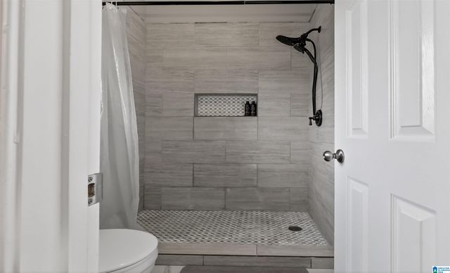 145 SOMMERSBY CIRCLE, Pelham, AL 35124