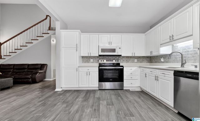 145 SOMMERSBY CIRCLE, Pelham, AL 35124