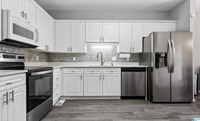 145 SOMMERSBY CIRCLE, Pelham, AL 35124