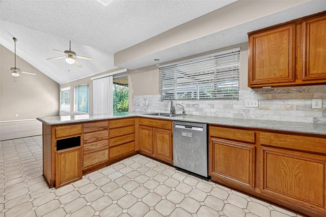 1535 Beaconshire Road, Houston, TX 77077