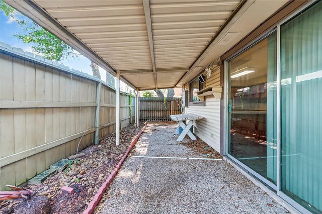 1535 Beaconshire Road, Houston, TX 77077