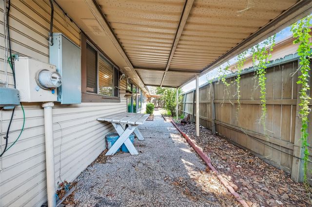 1535 Beaconshire Road, Houston, TX 77077