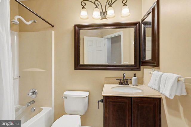3220 ART HALL LN, Pasadena, MD 21122