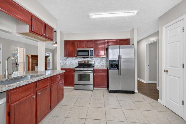 2949 Weston Brook Lane, Duluth, GA 30096