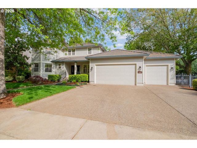 3471 LAKESIDE Dr, Eugene, OR 97401