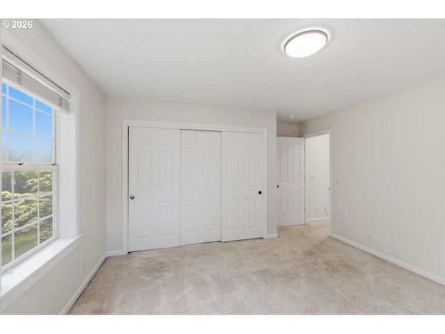 3471 LAKESIDE Dr, Eugene, OR 97401