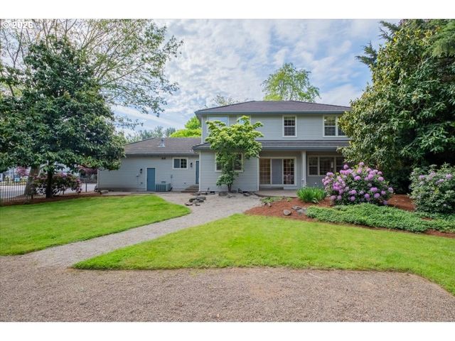 3471 LAKESIDE Dr, Eugene, OR 97401