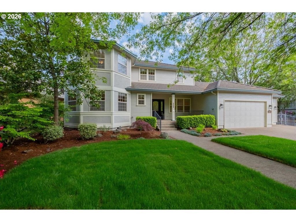 3471 LAKESIDE Dr, Eugene, OR 97401