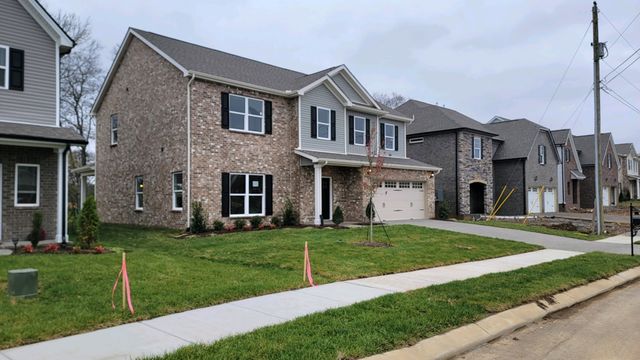 1044 Wickshire Dr, Gallatin, TN 37066
