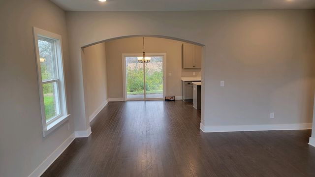 1044 Wickshire Dr, Gallatin, TN 37066
