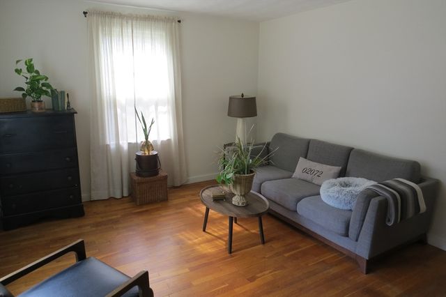 102 Ewing Dr, Stoughton, MA 02072