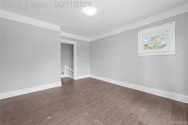21855 Schoenherr Road, Warren, MI 48089