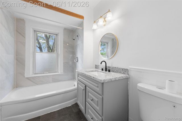 21855 Schoenherr Road, Warren, MI 48089