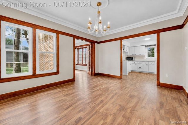 21855 Schoenherr Road, Warren, MI 48089