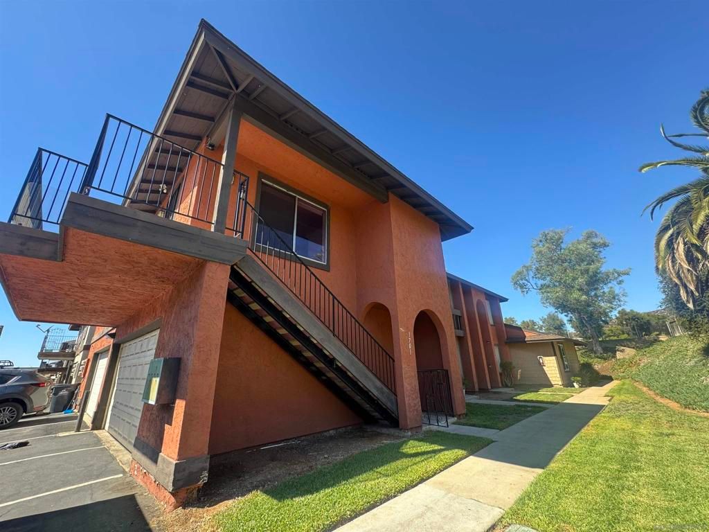 1701 Summertime Dr., El Cajon, CA 92021