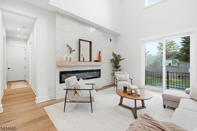 1284 Woodside Rd, Scotch Plains Twp., NJ 07076