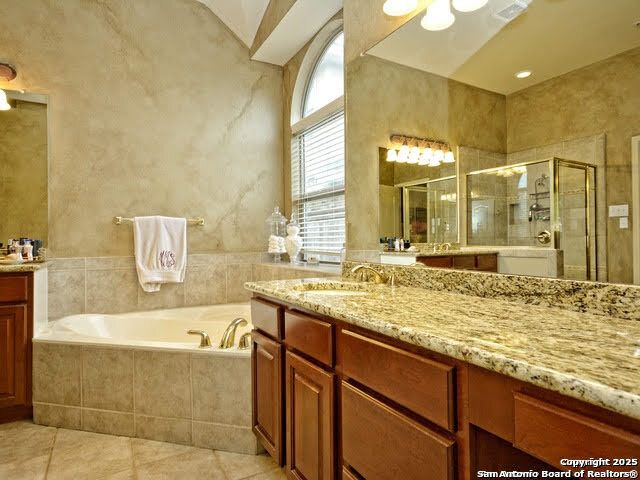 911 SERENE MDW, San Antonio, TX 78258