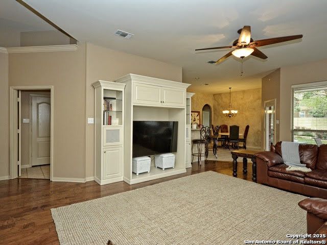 911 SERENE MDW, San Antonio, TX 78258