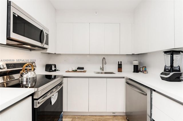 1500 Bay Rd 416S, Miami Beach, FL 33139