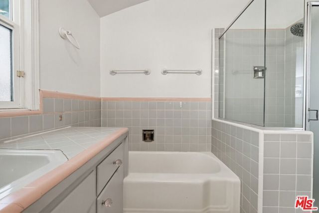 7024 Kentwood Avenue, Los Angeles, CA 90045