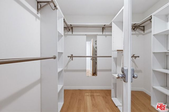 7024 Kentwood Avenue, Los Angeles, CA 90045