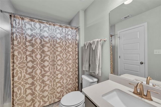 207 Patriot DR, Buda, TX 78610