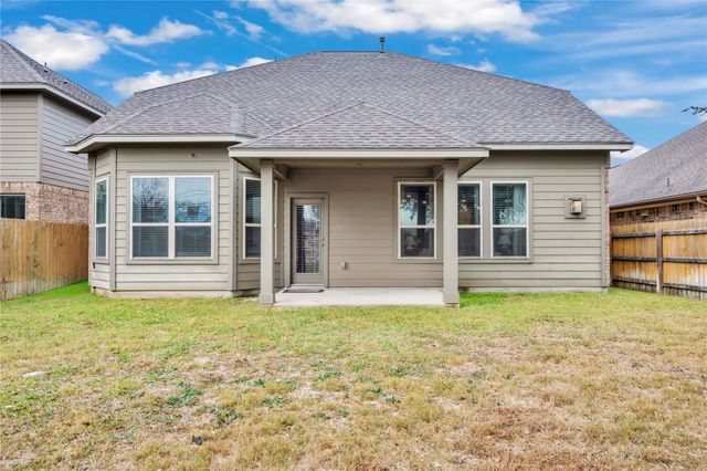 207 Patriot DR, Buda, TX 78610