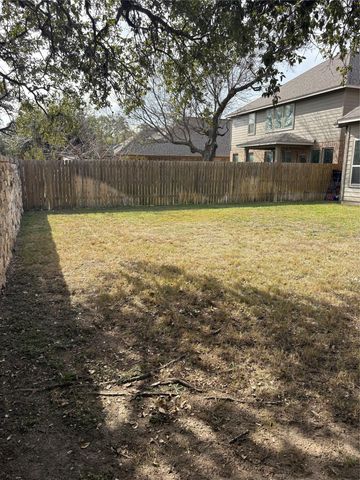 207 Patriot DR, Buda, TX 78610