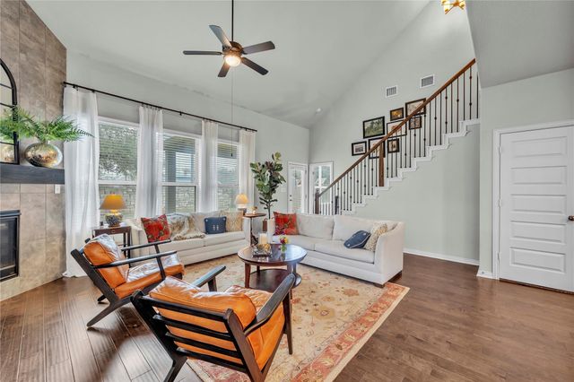 207 Patriot DR, Buda, TX 78610