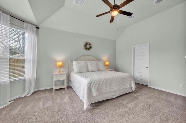 207 Patriot DR, Buda, TX 78610