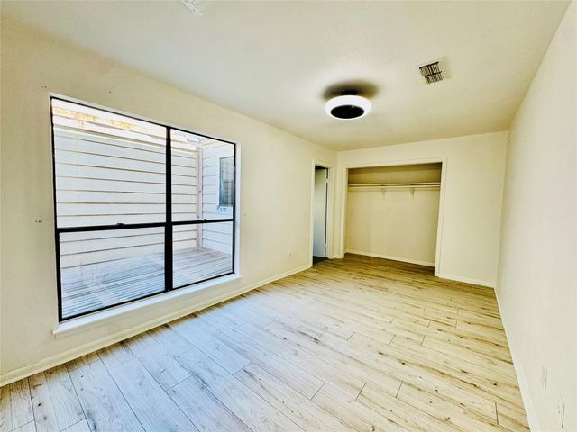 2003 Place Rebecca Lane 10, Houston, TX 77090
