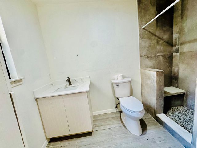 2003 Place Rebecca Lane 10, Houston, TX 77090