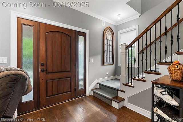 525 Broadacre Avenue, Clawson, MI 48017