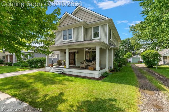 525 Broadacre Avenue, Clawson, MI 48017