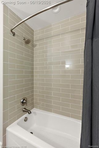 525 Broadacre Avenue, Clawson, MI 48017
